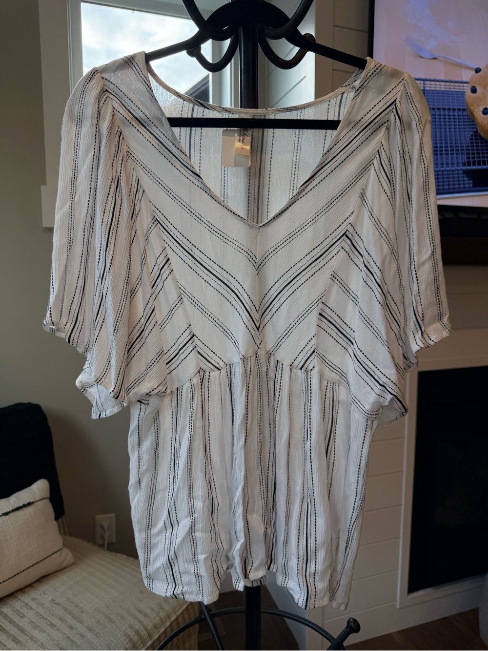 Mahina White V-Neck Striped Flutter Sleeve Top